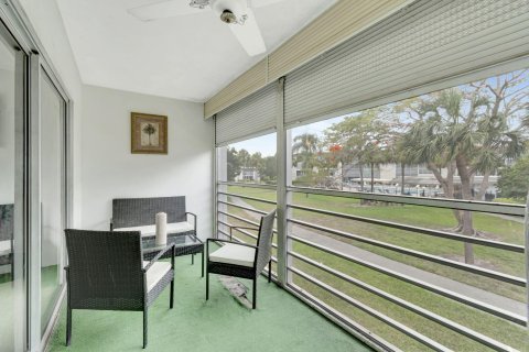 Condo in Coconut Creek, Florida, 2 bedrooms  № 1177307 - photo 19