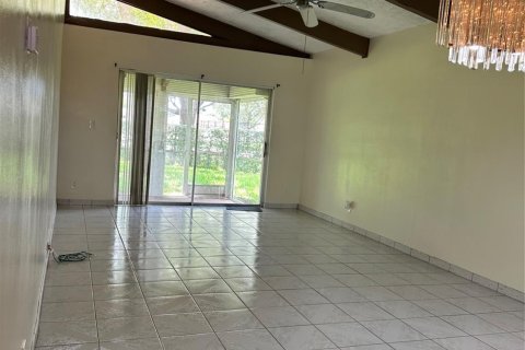 Copropriété à vendre à Hollywood, Floride: 2 chambres, 89.19 m2 № 1231331 - photo 9