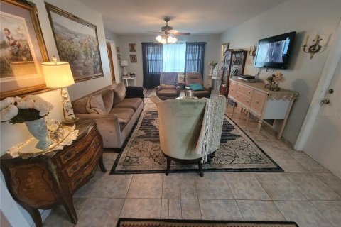 Villa ou maison à vendre à Bradenton, Floride: 3 chambres, 185.06 m2 № 797107 - photo 10