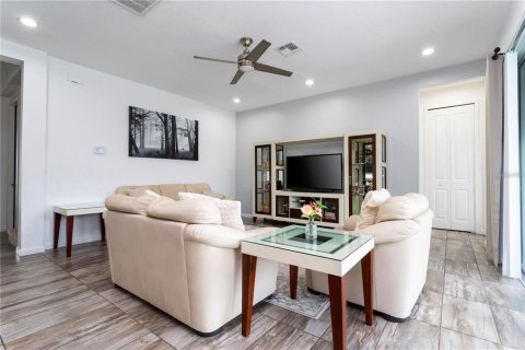 Casa en venta en Kissimmee, Florida, 6 dormitorios, 343.83 m2 № 797112 - foto 29