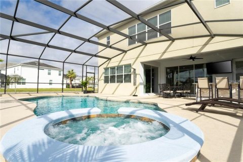 House in Kissimmee, Florida 6 bedrooms, 343.83 sq.m. № 797112 - photo 4
