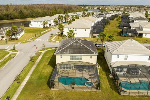 Villa ou maison à vendre à Kissimmee, Floride: 6 chambres, 343.83 m2 № 797112 - photo 6