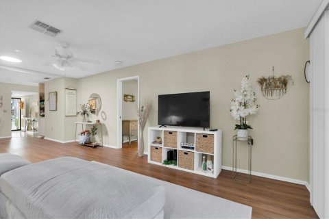 Condo in Port Richey, Florida, 2 bedrooms  № 1425505 - photo 10