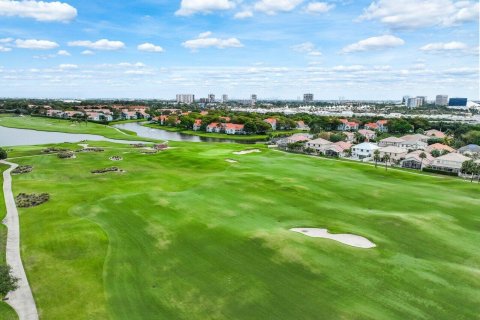 Villa ou maison à vendre à West Palm Beach, Floride: 5 chambres, 294.31 m2 № 1009481 - photo 5