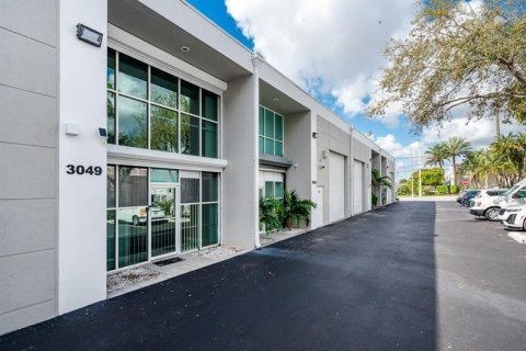 Commercial property in Doral, Florida № 1172844 - photo 17