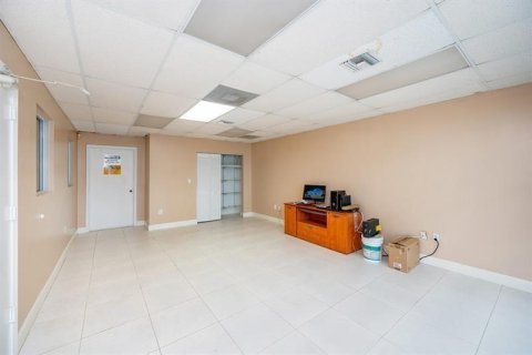 Propiedad comercial en venta en Doral, Florida № 1172844 - foto 2