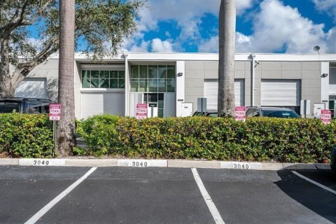 Commercial property in Doral, Florida № 1172844 - photo 19