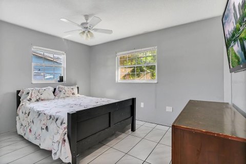 Casa en venta en Orlando, Florida, 3 dormitorios, 150.5 m2 № 1426630 - foto 13