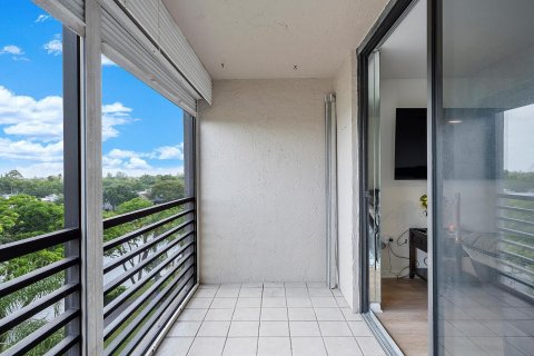 Copropriété à vendre à Pembroke Pines, Floride: 2 chambres, 94.85 m2 № 1117846 - photo 16