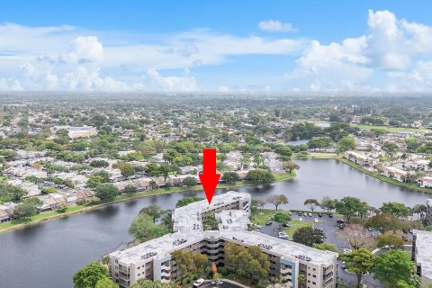 Condo in Pembroke Pines, Florida, 2 bedrooms  № 1117846 - photo 8