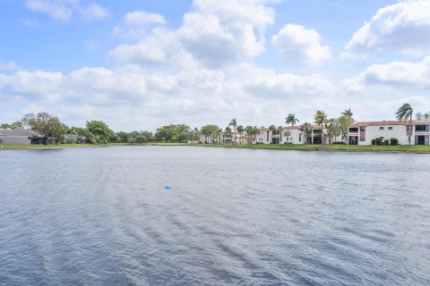 Copropriété à vendre à Pembroke Pines, Floride: 2 chambres, 94.85 m2 № 1117846 - photo 13