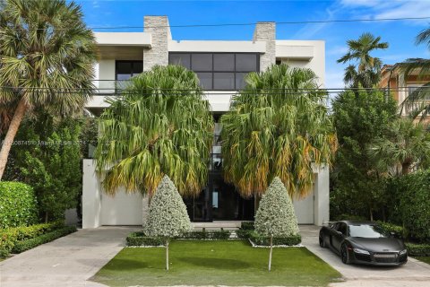 Villa ou maison à vendre à Pompano Beach, Floride: 6 chambres, 710.24 m2 № 929727 - photo 7