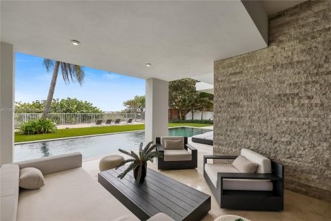 Casa en venta en Pompano Beach, Florida, 6 dormitorios, 710.24 m2 № 929727 - foto 19