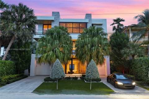 Villa ou maison à vendre à Pompano Beach, Floride: 6 chambres, 710.24 m2 № 929727 - photo 6