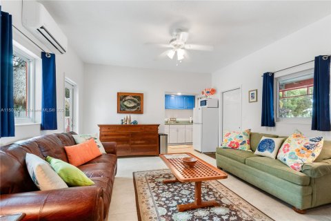 Casa en venta en Islamorada, Village of Islands, Florida, 3 dormitorios, 204.38 m2 № 929729 - foto 25