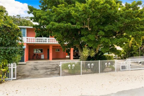 Villa ou maison à vendre à Islamorada, Village of Islands, Floride: 3 chambres, 204.38 m2 № 929729 - photo 4