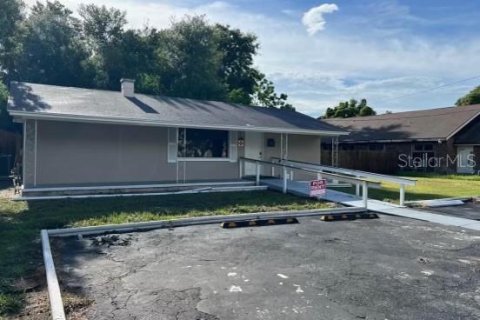 Immobilier commercial à louer à New Port Richey, Floride: 127.09 m2 № 1364448 - photo 1