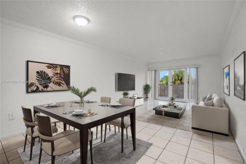 Condo in Hialeah, Florida, 2 bedrooms  № 1399148 - photo 7