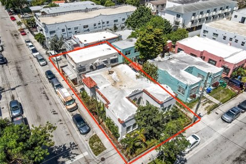 Immobilier commercial à vendre à Miami, Floride: 318 m2 № 1399102 - photo 1