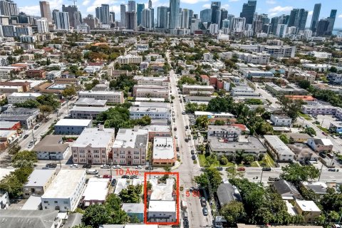 Propiedad comercial en venta en Miami, Florida, 318 m2 № 1399102 - foto 4