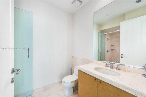 Condominio en venta en Miami, Florida, 4 dormitorios, 464.51 m2 № 1835 - foto 24