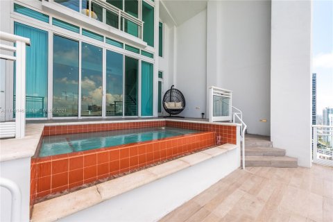 Condominio en venta en Miami, Florida, 4 dormitorios, 464.51 m2 № 1835 - foto 9