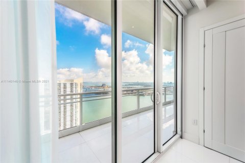 Condominio en venta en Miami, Florida, 4 dormitorios, 464.51 m2 № 1835 - foto 19