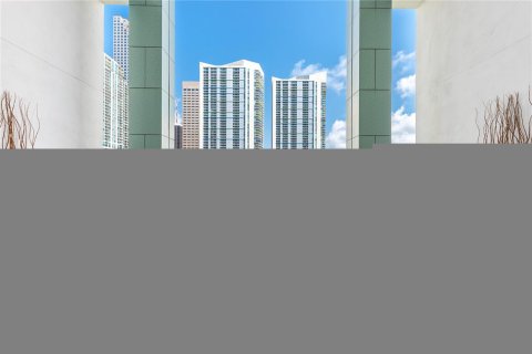 Copropriété à vendre à Miami, Floride: 4 chambres, 464.51 m2 № 1835 - photo 28