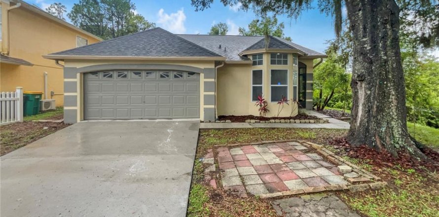 House in Kissimmee, Florida 3 bedrooms, 144.28 sq.m. № 1268544