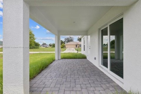 Casa en venta en Cape Coral, Florida, 4 dormitorios, 164.16 m2 № 1367235 - foto 23