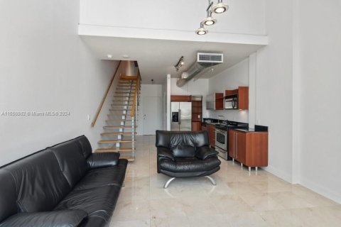 Condo in Miami, Florida, 2 bedrooms  № 1367264 - photo 6