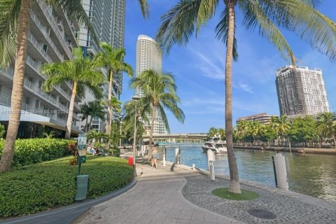 Copropriété à vendre à Miami, Floride: 2 chambres, 103.4 m2 № 1367264 - photo 18