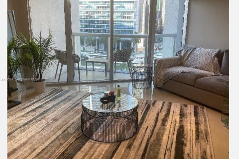 Condominio en venta en Miami, Florida, 55.56 m2 № 738034 - foto 3