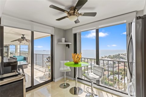 Condo in Fort Lauderdale, Florida, 2 bedrooms  № 1239035 - photo 22