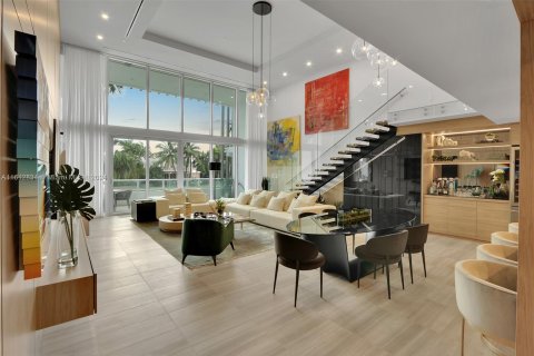 Copropriété à vendre à Miami Beach, Floride: 2 chambres, 248.42 m2 № 1238997 - photo 1