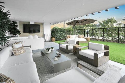 Condominio en venta en Miami Beach, Florida, 2 dormitorios, 248.42 m2 № 1238997 - foto 20