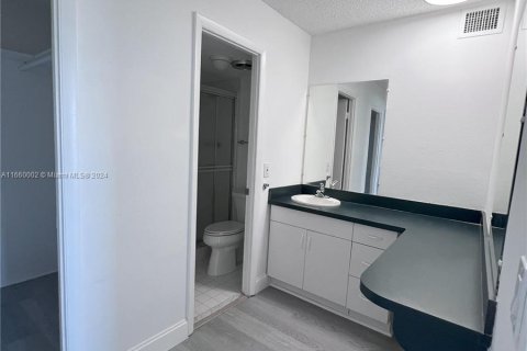 Copropriété à louer à Hallandale Beach, Floride: 2 chambres, 111.48 m2 № 1365574 - photo 20