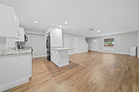 Copropriété à vendre à Tampa, Floride: 2 chambres, 111.48 m2 № 1399388 - photo 12