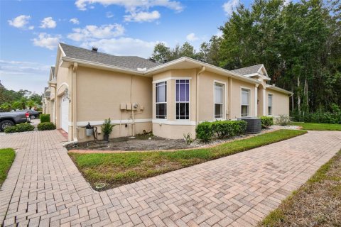 Casa en venta en New Port Richey, Florida, 2 dormitorios, 119.66 m2 № 1399359 - foto 5