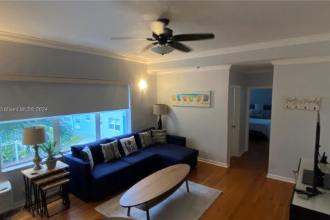 Copropriété à vendre à Hollywood, Floride: 1 chambre, 61.32 m2 № 1282046 - photo 2