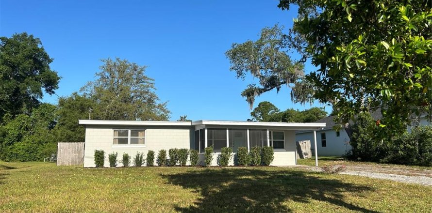 House in DeLand, Florida 3 bedrooms, 102.19 sq.m. № 1143832
