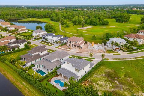 Villa ou maison à vendre à Wellington, Floride: 4 chambres, 374.21 m2 № 1096383 - photo 1