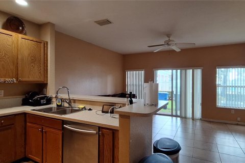 Touwnhouse à vendre à Oakland Park, Floride: 2 chambres, 132.29 m2 № 1365698 - photo 14