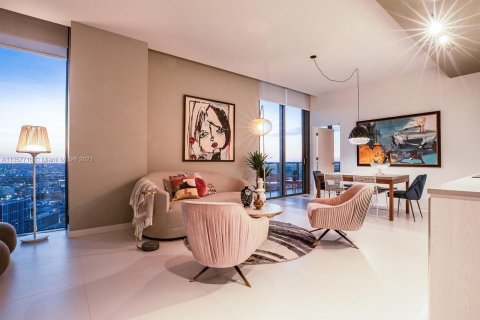 Condominio en venta en Miami, Florida, 1 dormitorio, 77.39 m2 № 369975 - foto 5