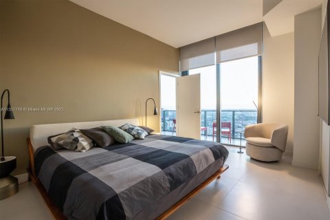 Condo in Miami, Florida, 1 bedroom  № 369975 - photo 8