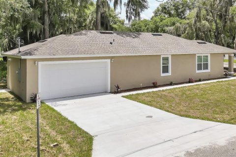 Villa ou maison à vendre à DeLand, Floride: 3 chambres, 134.15 m2 № 1200048 - photo 1