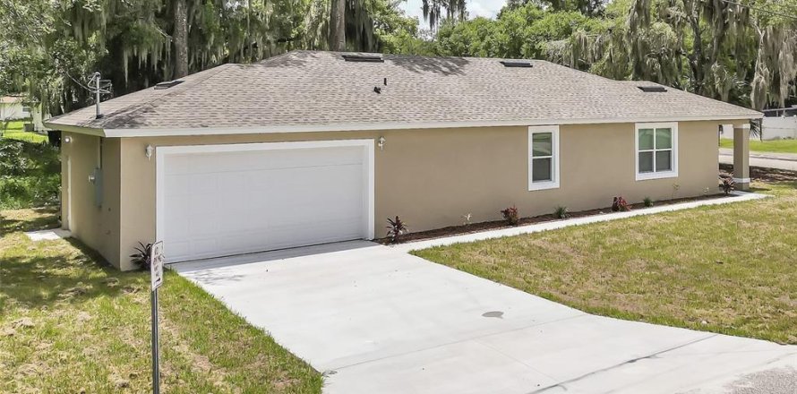 Villa ou maison à DeLand, Floride 3 chambres, 134.15 m2 № 1200048