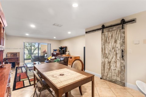 Condominio en venta en Pembroke Pines, Florida, 2 dormitorios, 112.78 m2 № 965231 - foto 7