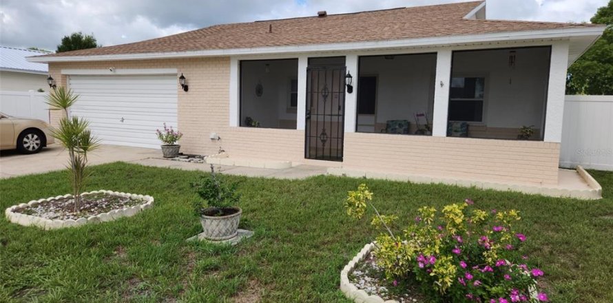 Casa en Kissimmee, Florida 3 dormitorios, 141.49 m2 № 1308593