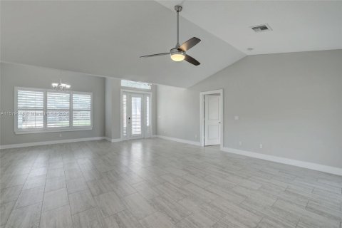 Casa en venta en Port St. Lucie, Florida, 4 dormitorios, 203.27 m2 № 1151355 - foto 6